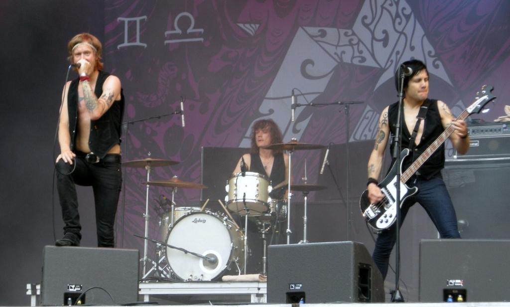 The (International) Noise Conspiracy